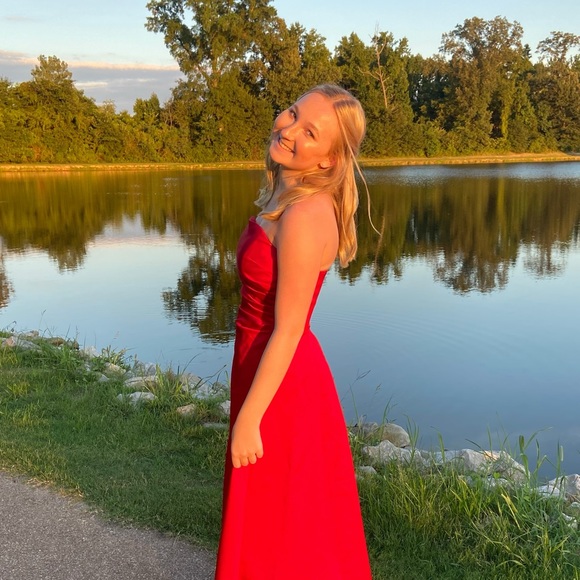 Meet your Posher, Maddie - Picture 5 of 6